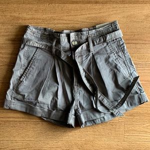 AMERICAN EAGLE OUTFITTERS Womens Size 2 Twill Shorts Olive Green